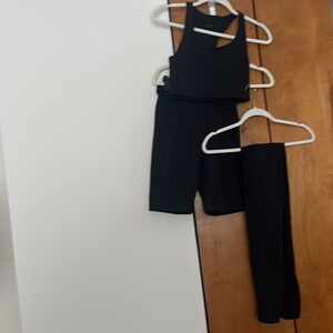 Girlfriend Collective Women's Sports Bra, Cycling Shorts and Leggings Set Size S